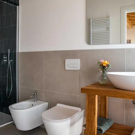 Corte Torchio Bed and Breakfast Roe